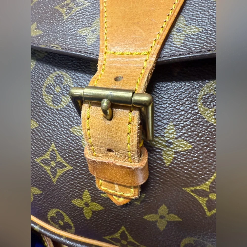 LOUIS VUITTON-MI883 Jeunefille Monogram Canvas Crossbody Bag - Picture 2 of 16